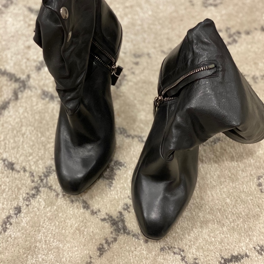 Alexander McQueen Women’s Size 37 Boots